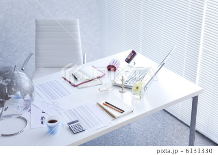 ビジネスデスク 6131330