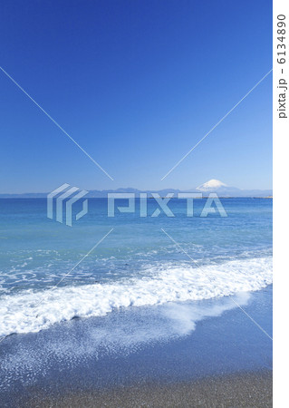 一色海岸と富士山 一色海岸と富士山 6134890