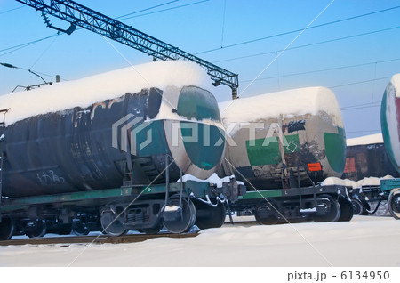tank cars stood waiting unloading station in the winter under the snow 6134950