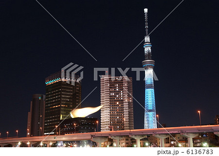 夜景 「東京スカイツリー・ライトアップ」駒形橋より 6136783