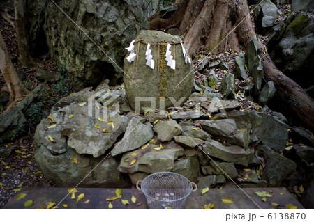 和多都美神社豊玉姫命墳墓(御陵)2 和多都美神社豊玉姫命墳墓(御陵)2 6138870