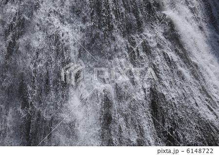 瀑布　袋田の滝　落下する水の流れを止める　1/800秒 6148722