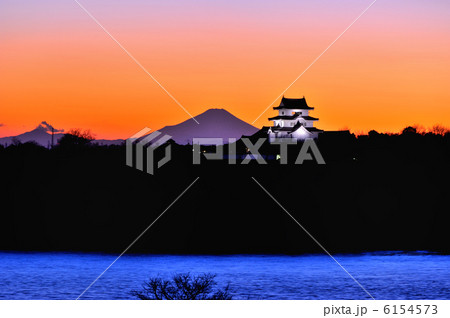 黄昏の富士山とお城 黄昏の富士山とお城 6154573
