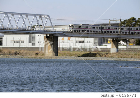 多摩川を渡る京王線 6156771