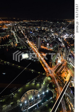横浜ランドマークタワーからの夜景 みなとみらい 横浜ランドマークタワーからの夜景 みなとみらい 6171837