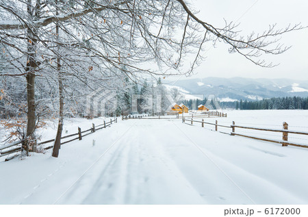 Winter country mountain landscape 6172000