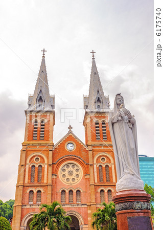 聖母マリア教会 サイゴン大教会 ベトナム ホーチミン シティ の写真素材