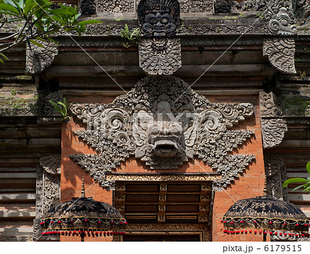 Statue of Balinese demon in Ubud 6179515