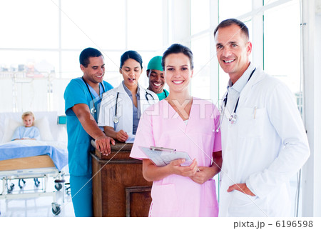 Portrait of a diverse medical team at work 6196598
