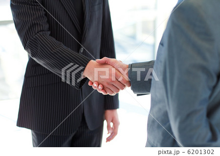 Business people shaking hands Business people shaking hands 6201302