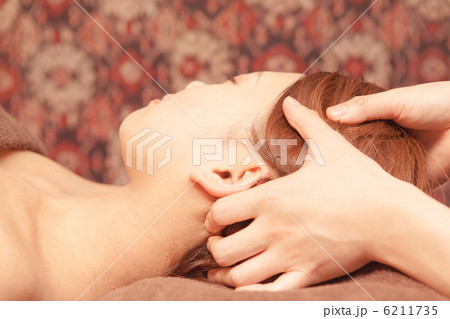 beauty-treatment clinic　撮影協力： 3BエステサロンLuki'A（麻布十番） 6211735