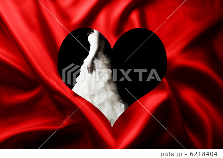 ハートマークとウエディングイメージ ハートマークとウエディングイメージ 6218404