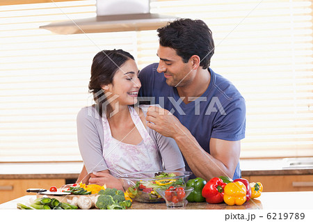 Man feeding his girlfriend 6219789