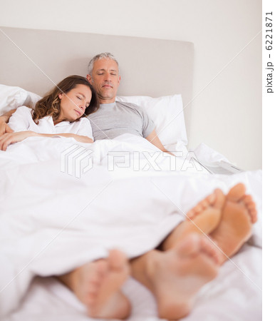 Portrait of a lovely couple sleeping Portrait of a lovely couple sleeping 6221871