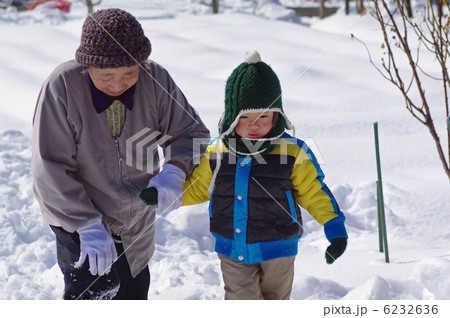 曾祖母と曾孫 6232636