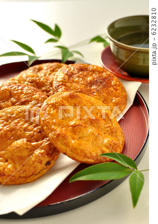 醤油せんべい 6232810