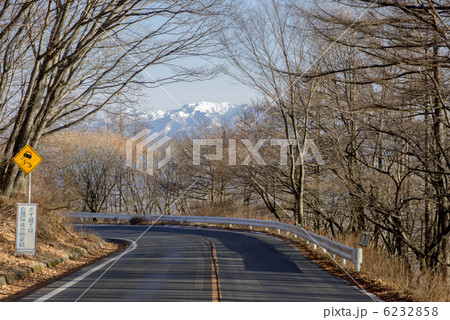 冬山の道路 6232858