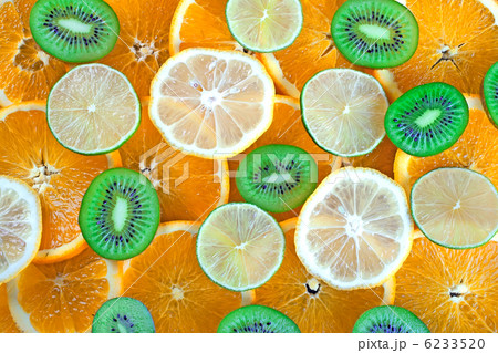 Kiwi, lime, lemon, orange 6233520