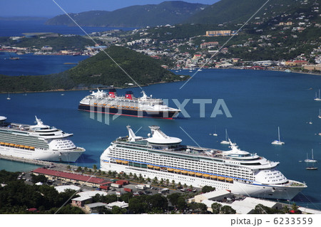 豪華客船が並ぶシャーロット・アマリ・ハーバー 豪華客船が並ぶシャーロット・アマリ・ハーバー 6233559