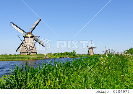 オランダ　世界遺産　キンデルダイク＝エルスハウトの風車網 6234975