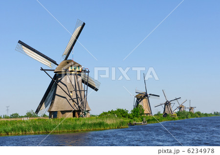 オランダ　世界遺産　キンデルダイク＝エルスハウトの風車網 6234978