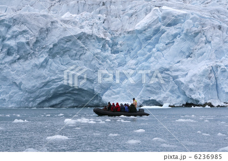 Front of a glacier Front of a glacier 6236985