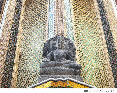 タイ　バンコク　エメラルド寺院　仏像 6237297