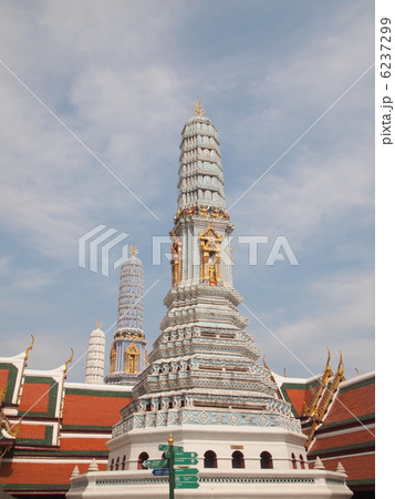 タイ　バンコク　エメラルド寺院 チェディ 6237299