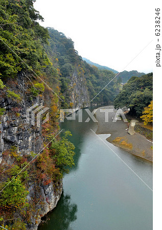 秋の立神峡 6238246