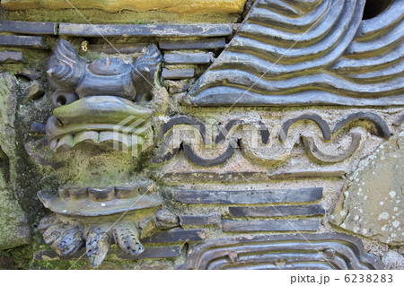 長崎聖福寺の瓦塀 6238283