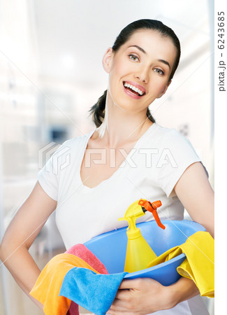 housewife 6243685
