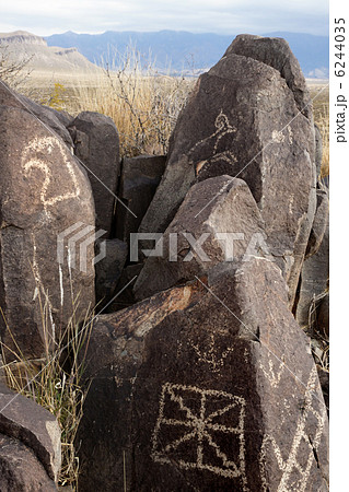 ネイティブアメリカンのペトログリフ ネイティブアメリカンのペトログリフ 6244035