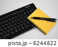 キーボードとメモ帳 6244822