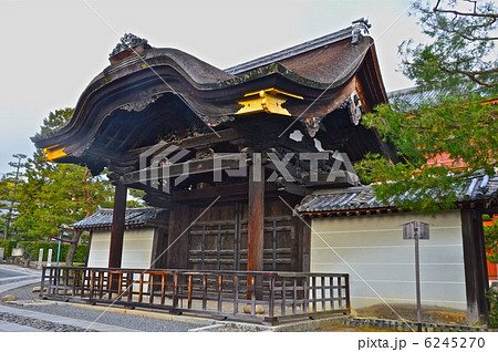 大徳寺の「勅使門」(京都市北区紫野大徳寺町) 大徳寺の「勅使門」(京都市北区紫野大徳寺町) 6245270