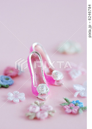 お花レースと靴 6246784