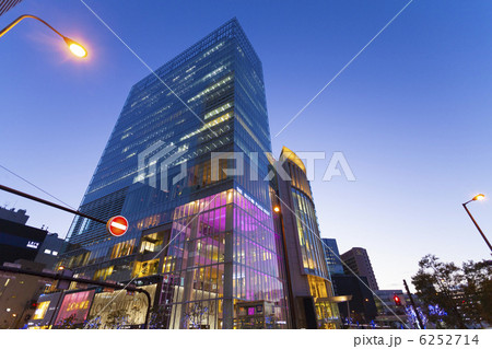 西梅田のビル群 6252714