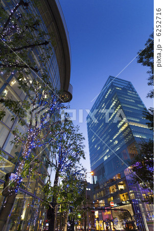 西梅田のビル群 西梅田のビル群 6252716