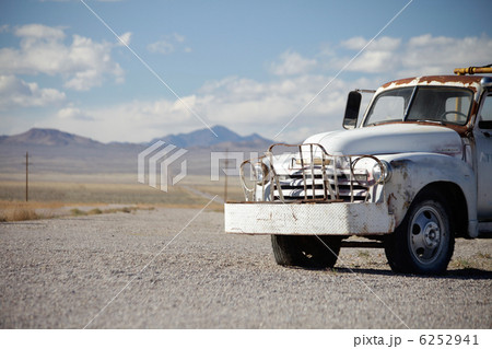 打ち捨てられた車 打ち捨てられた車 6252941