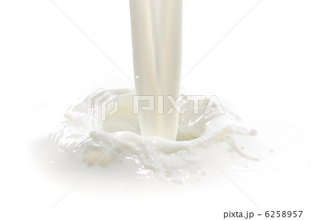 milk splash 6258957