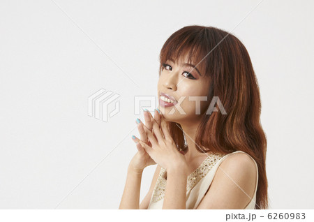 シンガポール人の若い女性 6260983