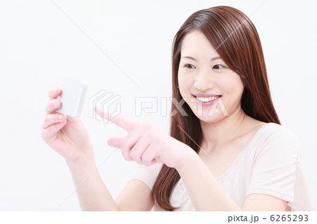 スマートフォンとミドル女性 スマートフォンとミドル女性 6265293