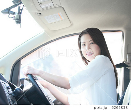 ミドル女性　運転イメージ　 6265338