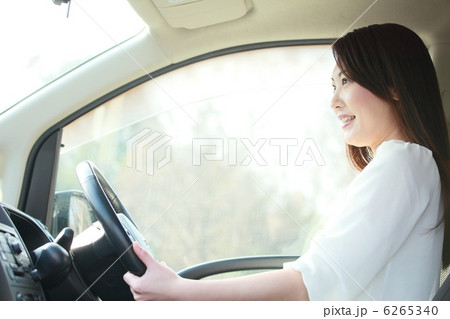 ミドル女性　運転イメージ　 6265340