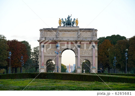 フランス　パリ　カルーゼル凱旋門 6265681