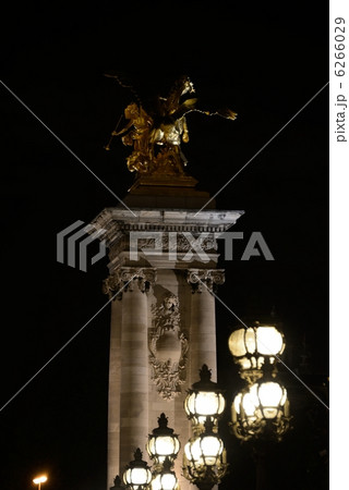 フランス　パリ　アレキサンダー3世橋 6266029