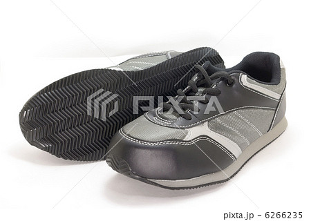 スニーカー型のセーフティーシューズ 6266235