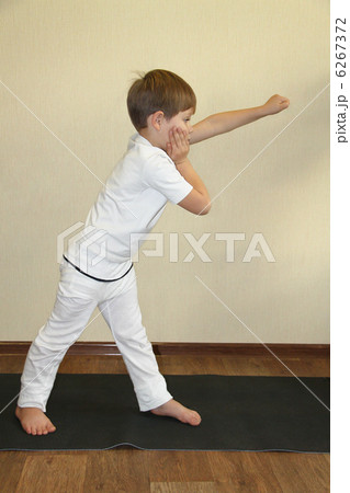 Baby yoga at hom 6267372