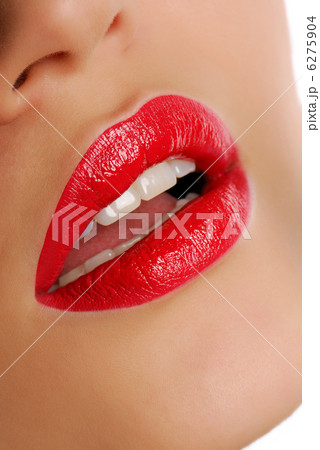 Red bright lipstick. 6275904