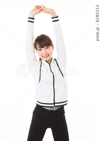 スポーツをする女性 スポーツをする女性 6280253