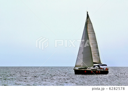Small sailing yacht 6282578